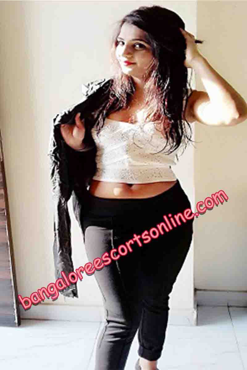 ayushi bangalore escorts